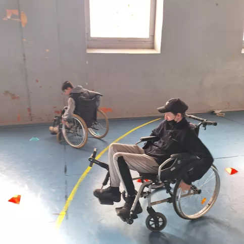 Atelier de sensibilisation aux handicaps moteurs